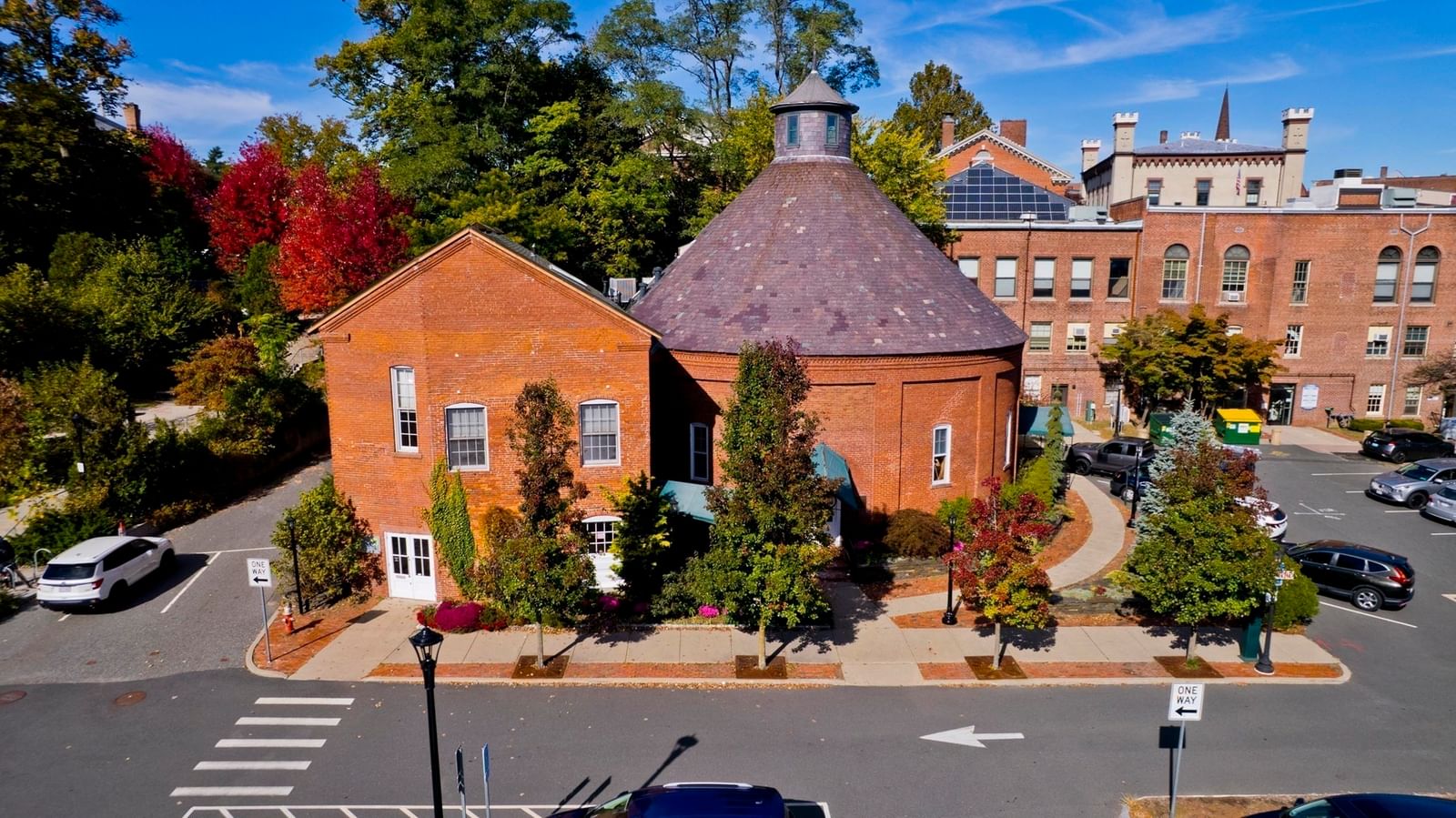 244 Main St, Northampton, MA 01060