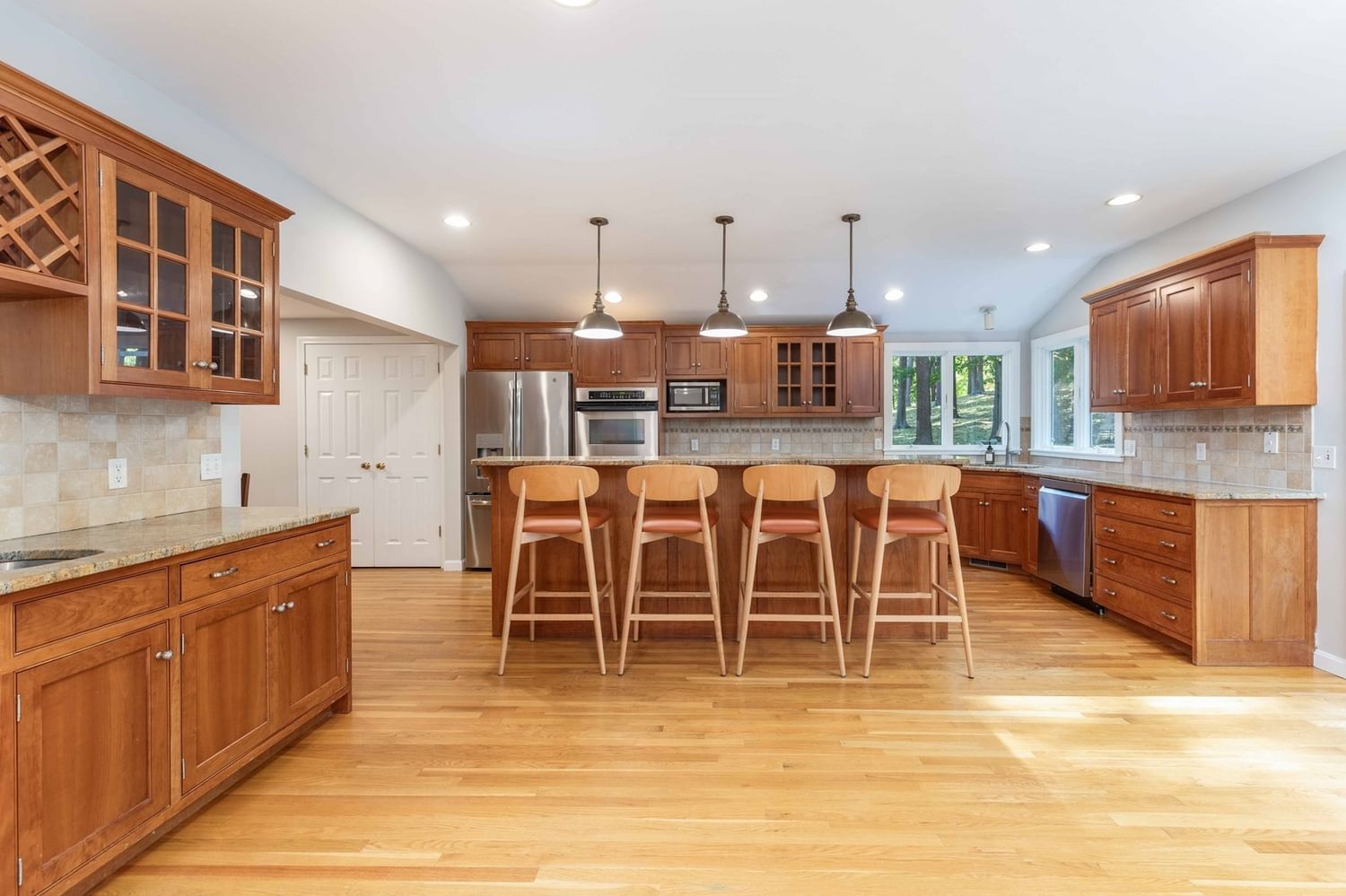 49 Old County Rd, Hingham, MA 02043 photo 2