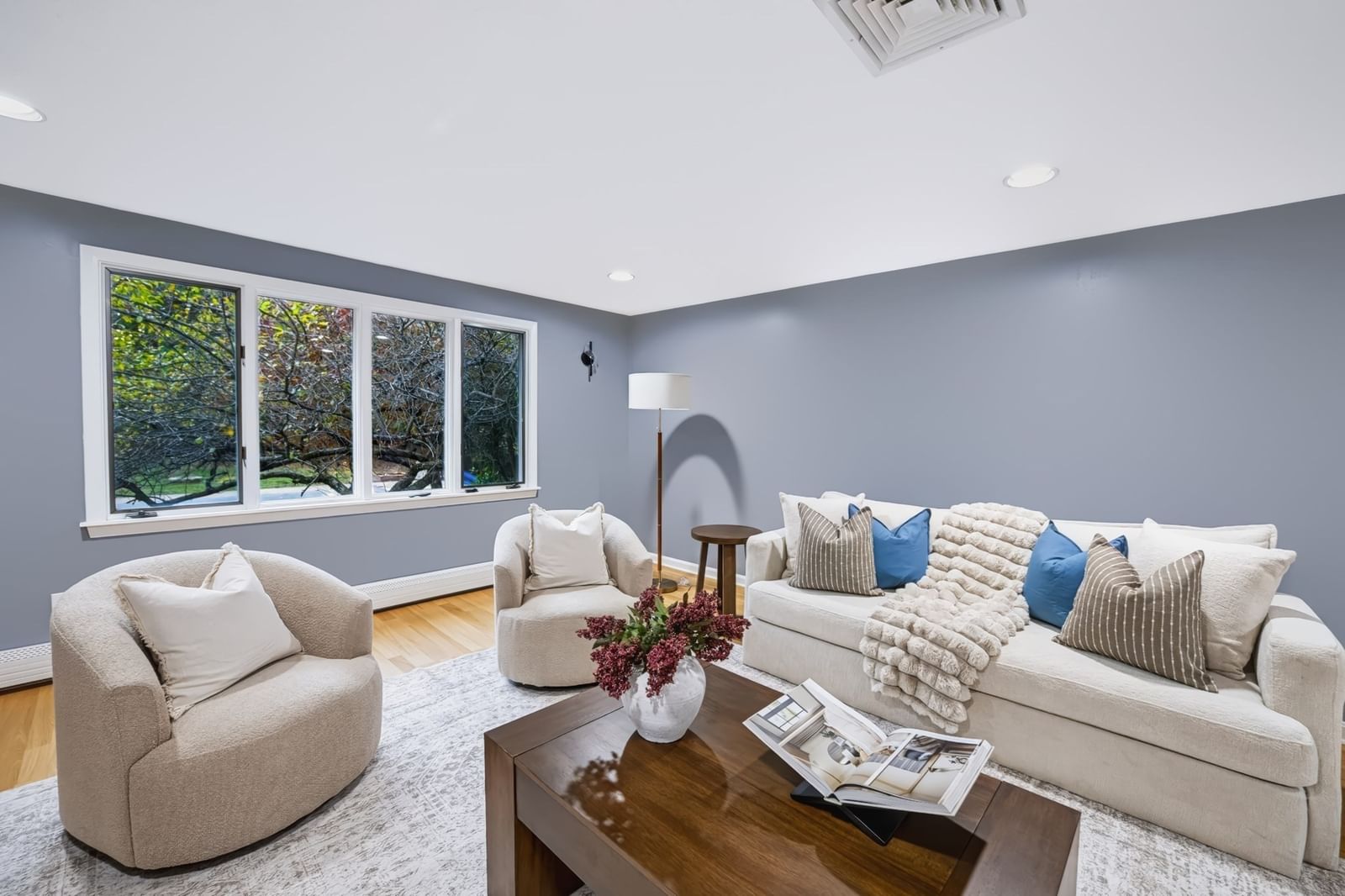 35 Eagle Dr, Sharon, MA 02067 photo 3