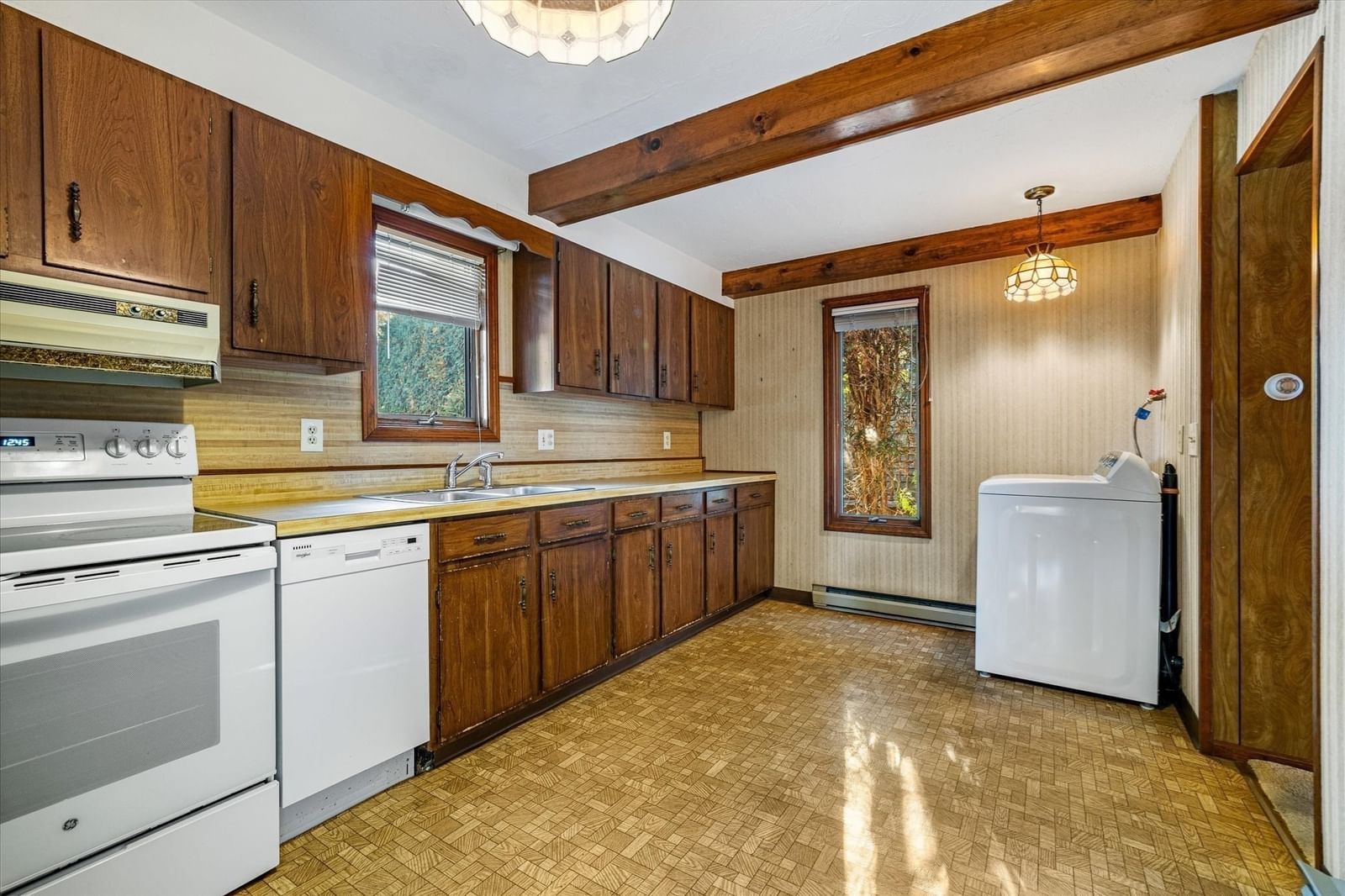 47 Point Pleasant Rd, Webster, MA 01570 photo 2