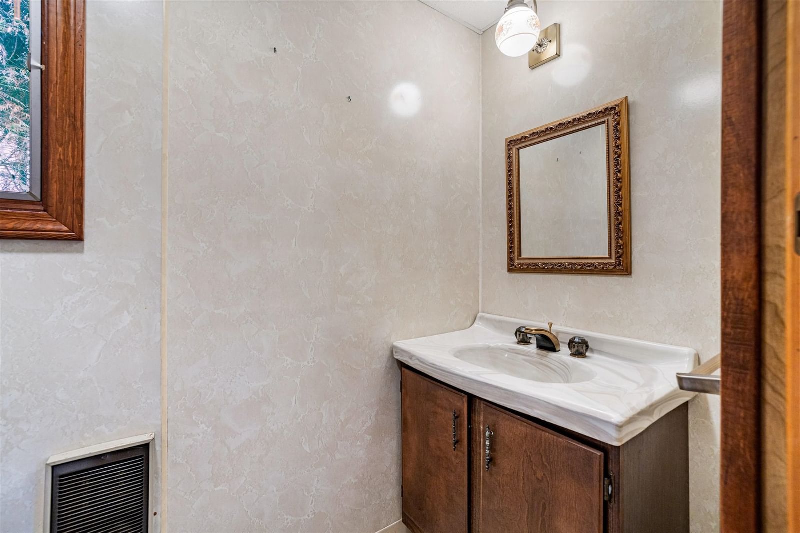 47 Point Pleasant Rd, Webster, MA 01570 photo 4