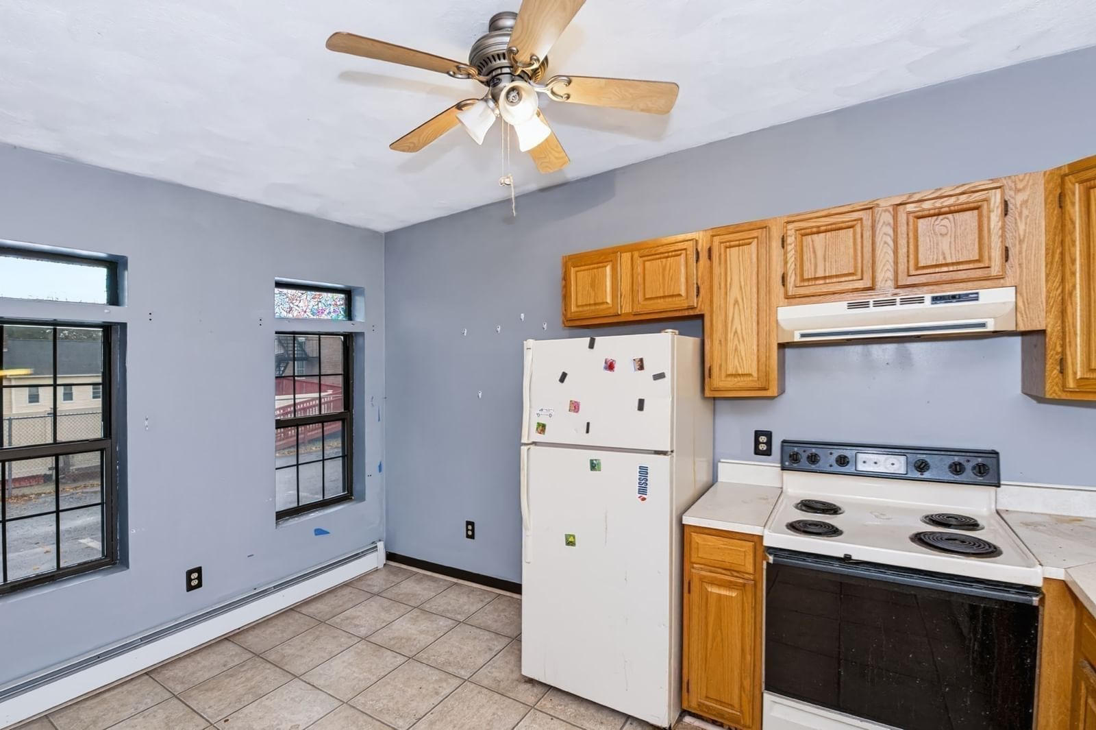 33 Grove St #33, Clinton, MA 01510 photo 2