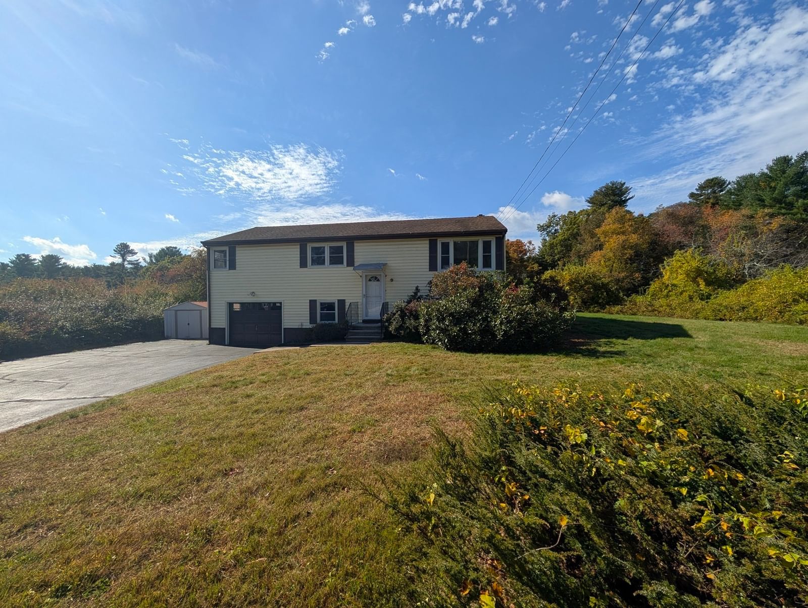 139 Charlton St, Oxford, MA 01540