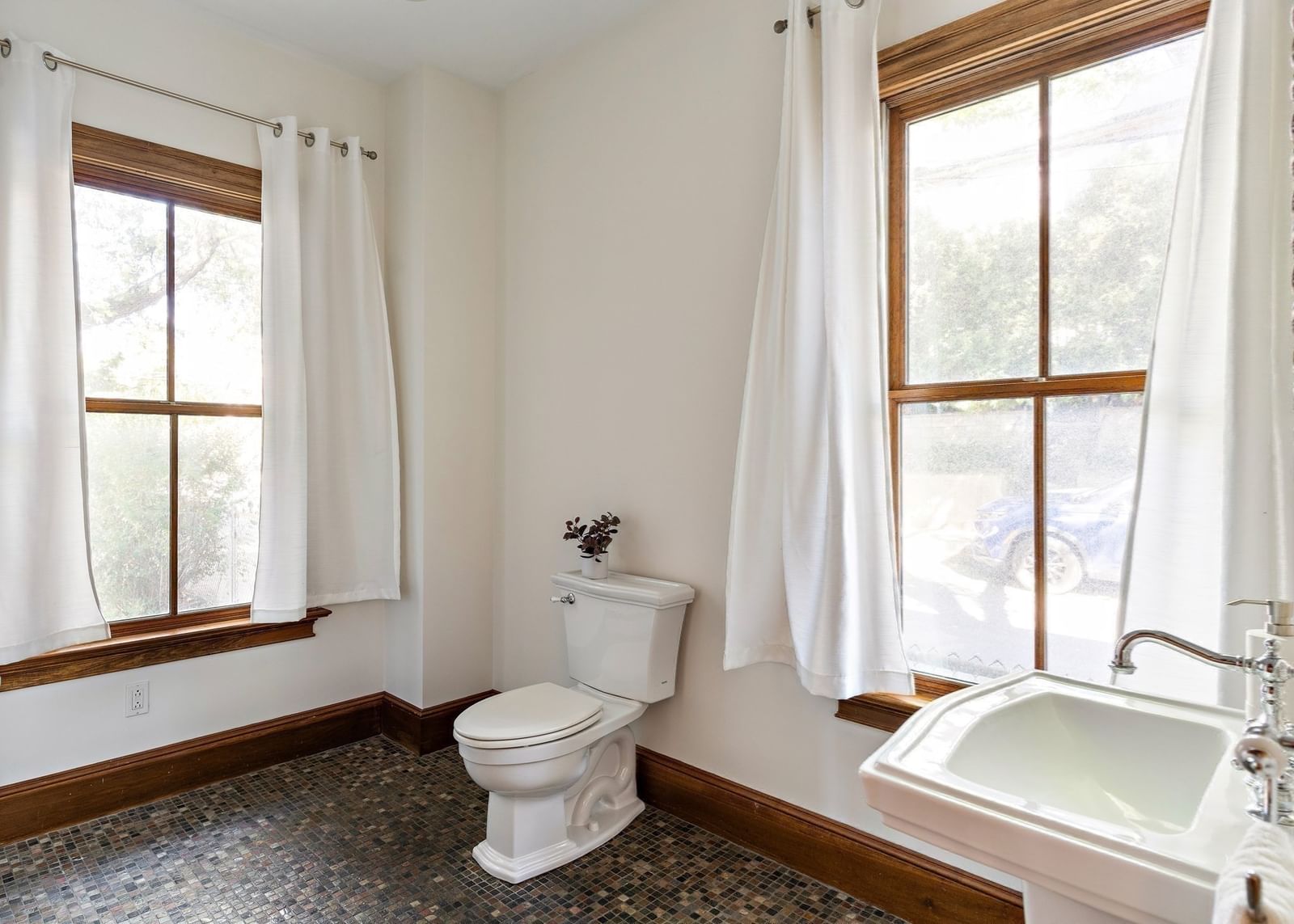 108 School St, Somerville, MA 02143 photo 5
