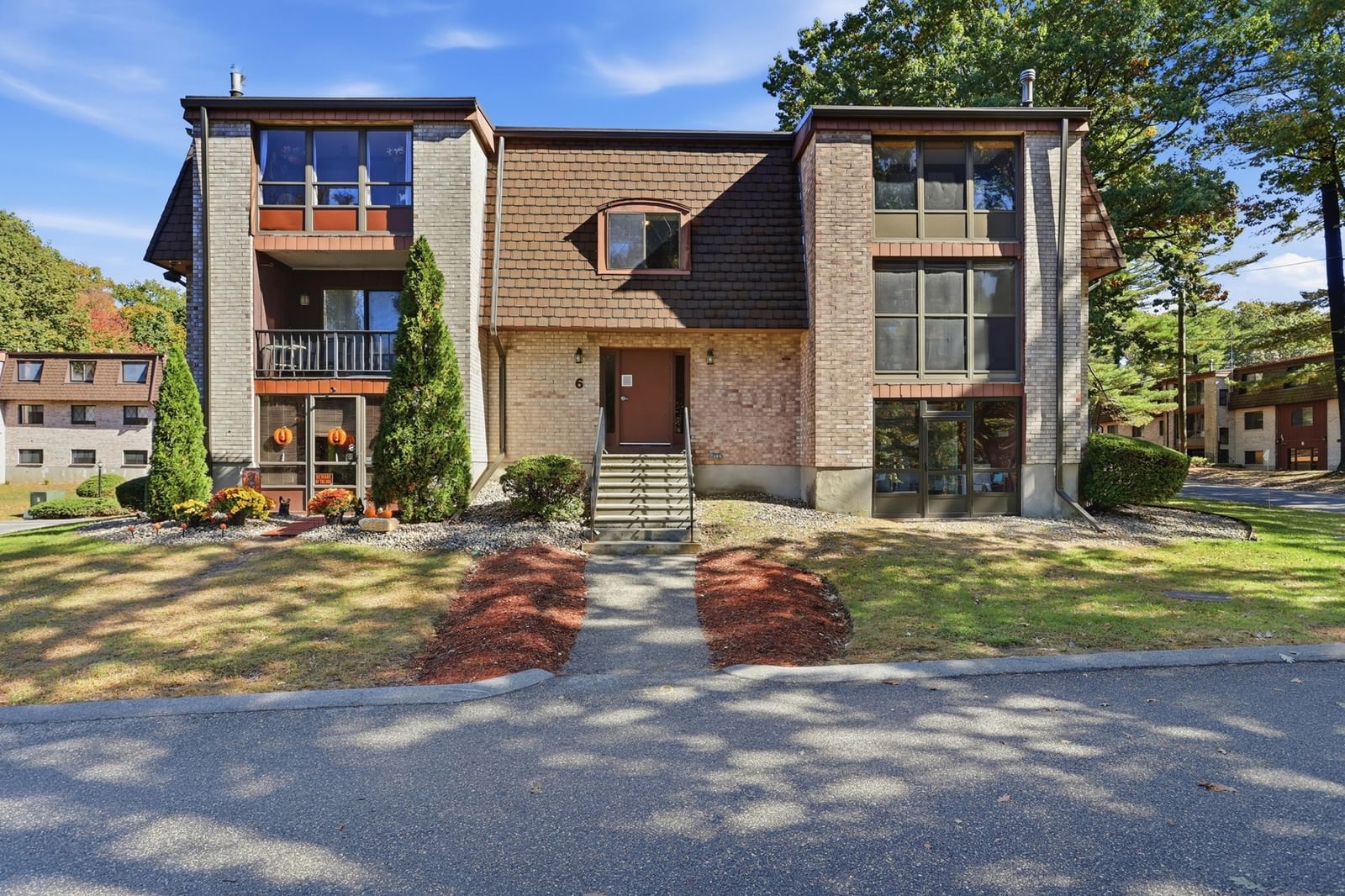 Property at 6 Greenbriar Drive #104, North Reading, MA 01864
