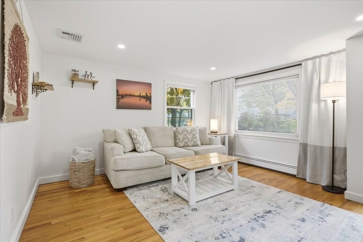 15 Raymond Avenue, Walpole, MA 02081 photo 3