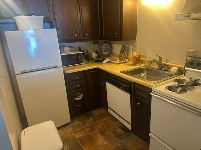 90 High Street #206, Dedham, MA 02026 photo 2