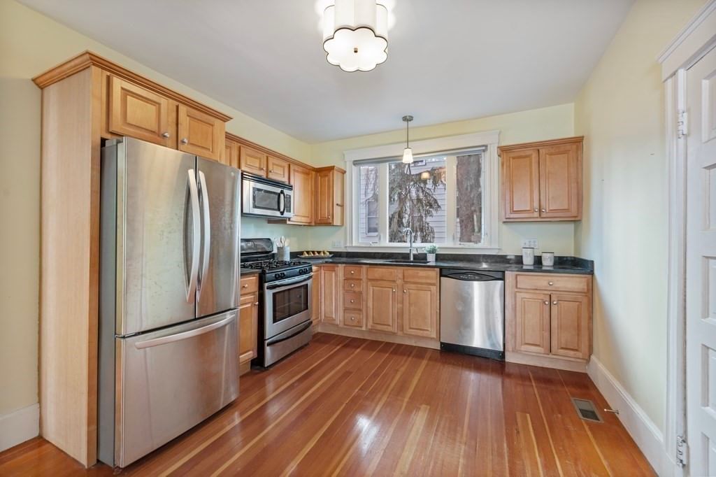34 Garrison Ave #1, Somerville, MA 02144 photo 2