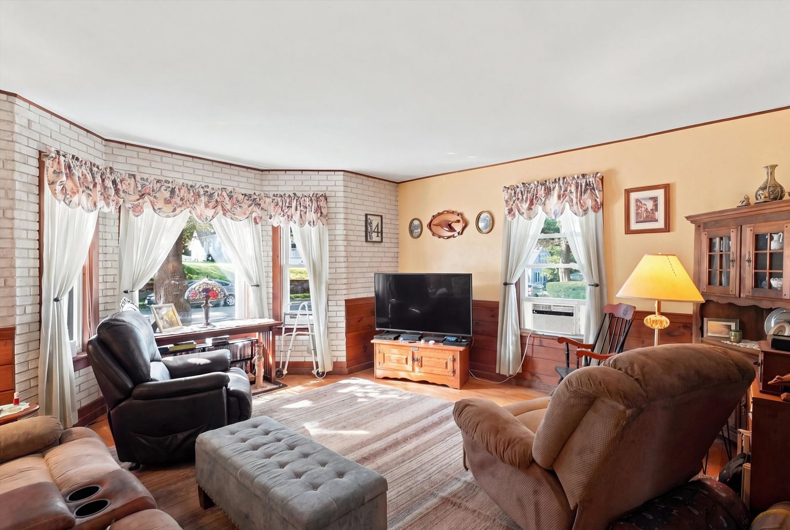 6 Church St, Gardner, MA 01440 photo 3