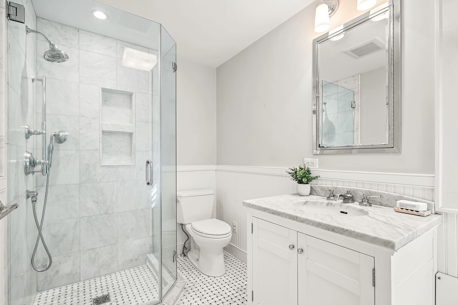 20 Shaw Rd, Wellesley, MA 02481 photo 4