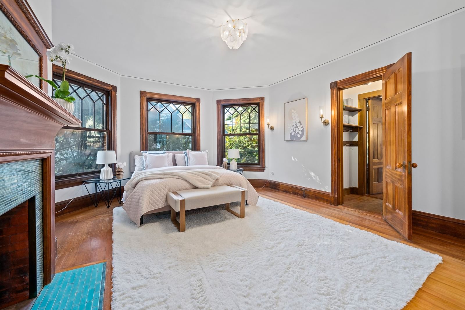 945 Beacon Street, Newton, MA 02459 photo 4