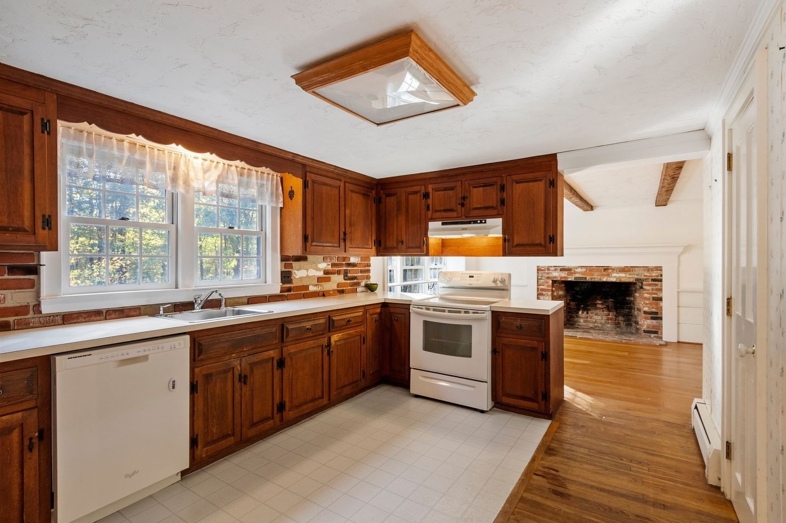153 W Bare Hill Rd, Harvard, MA 01451 photo 2