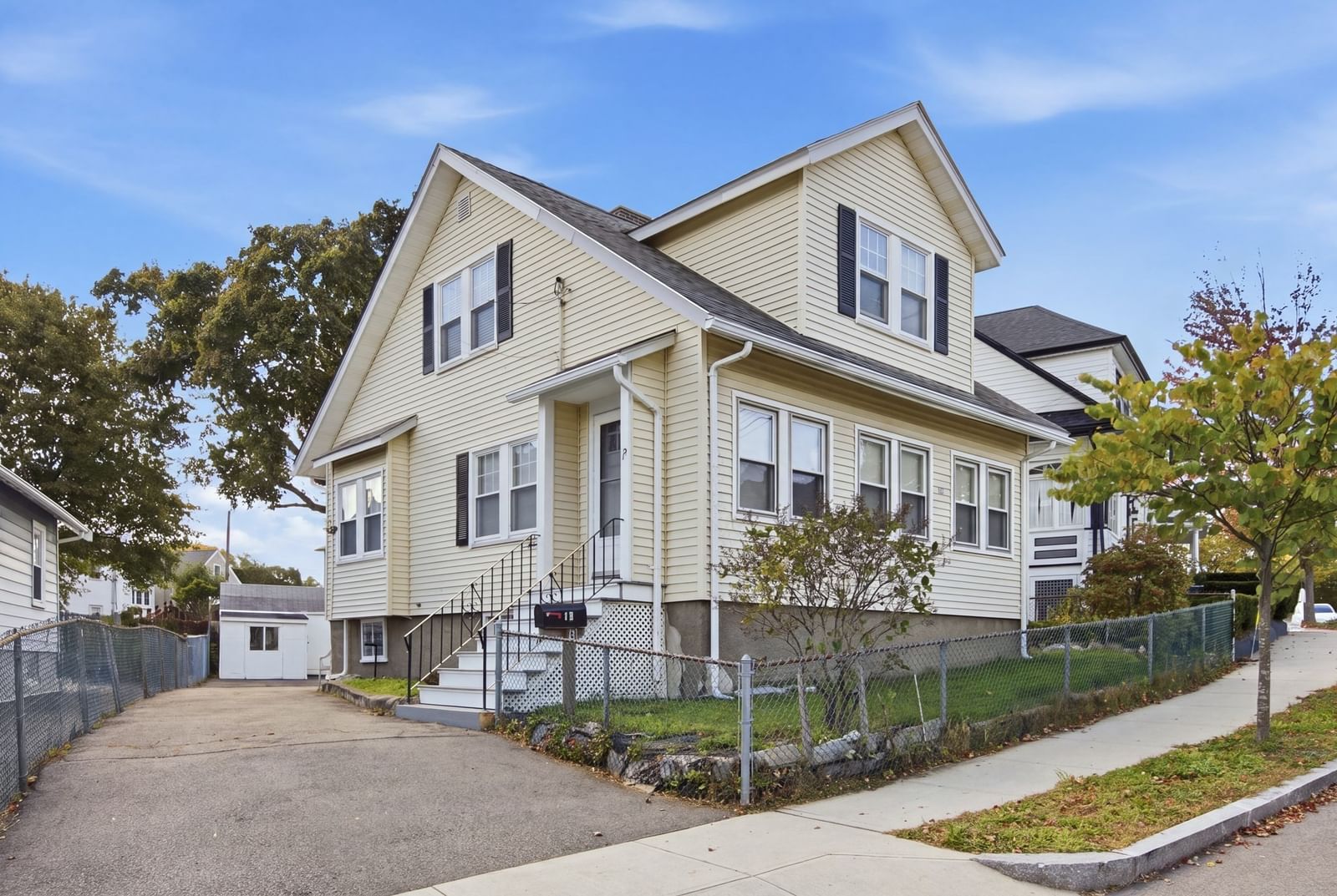 18 Pope St, Quincy, MA 02171