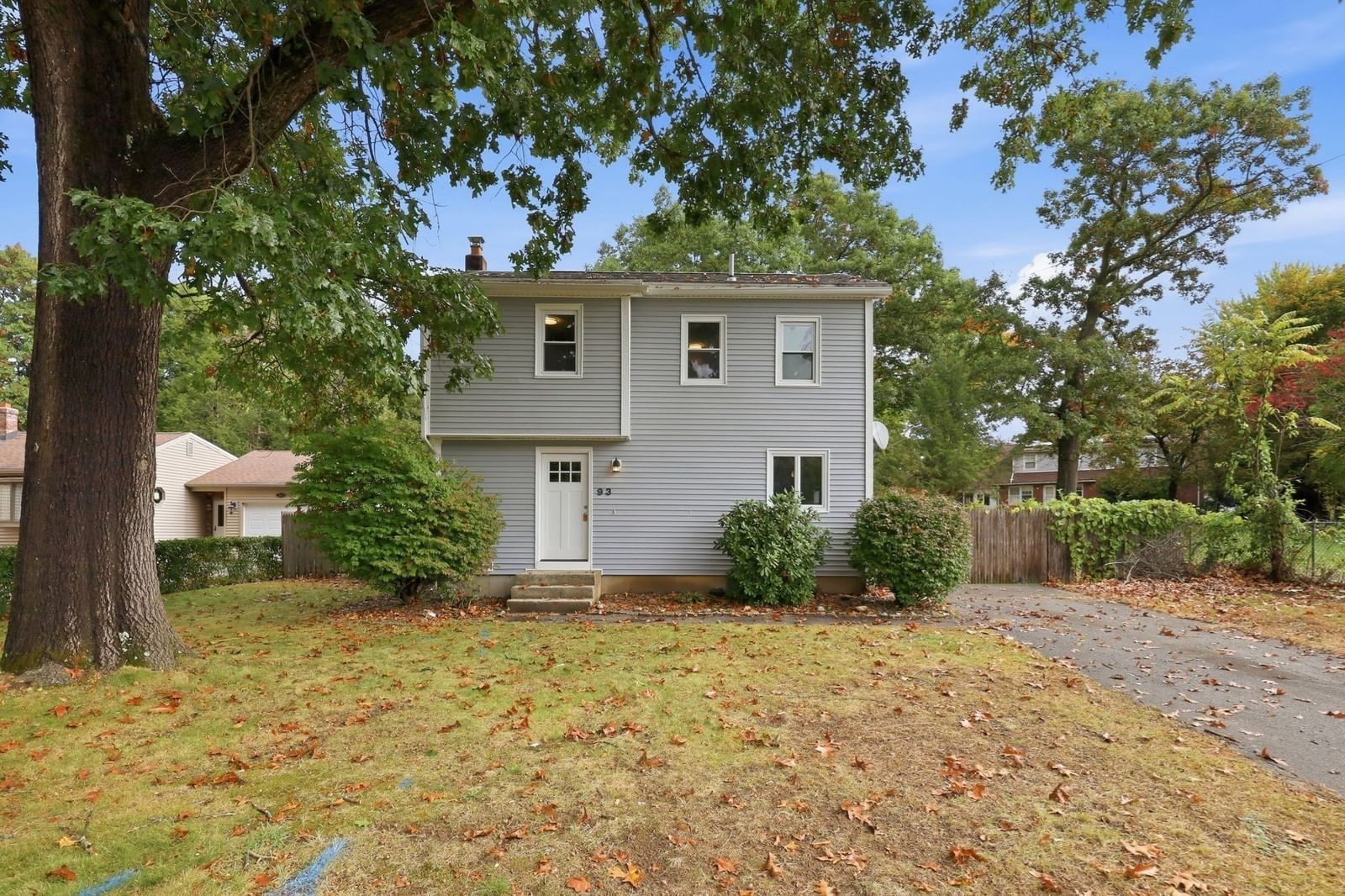 93 Balboa Dr, Springfield, MA 01119 photo 5