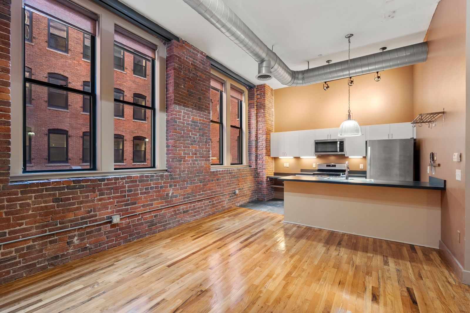13-17 Willow St #205, Lynn, MA 01901