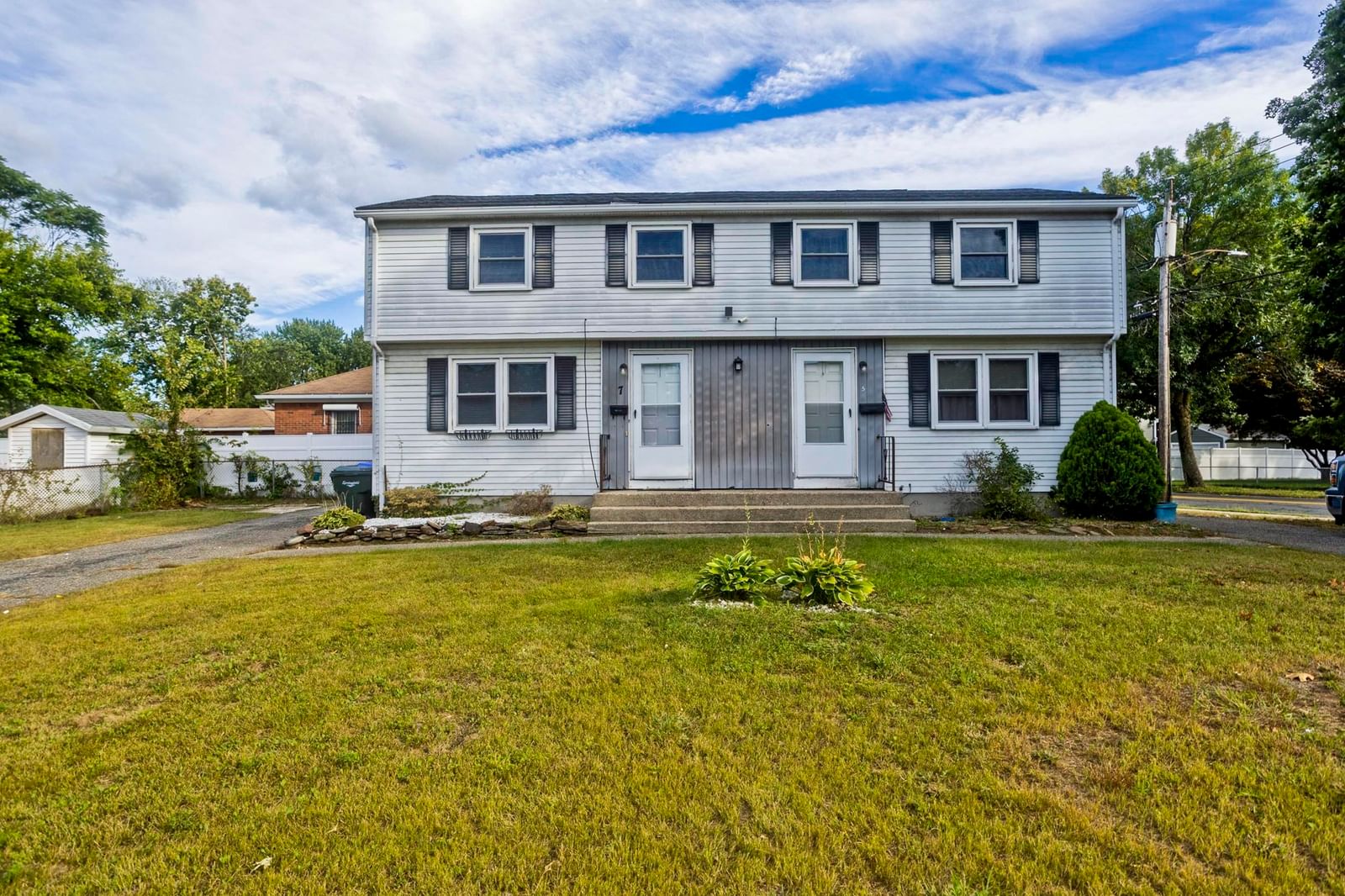 5-7 Ellen St, Springfield, MA 01104 photo 5