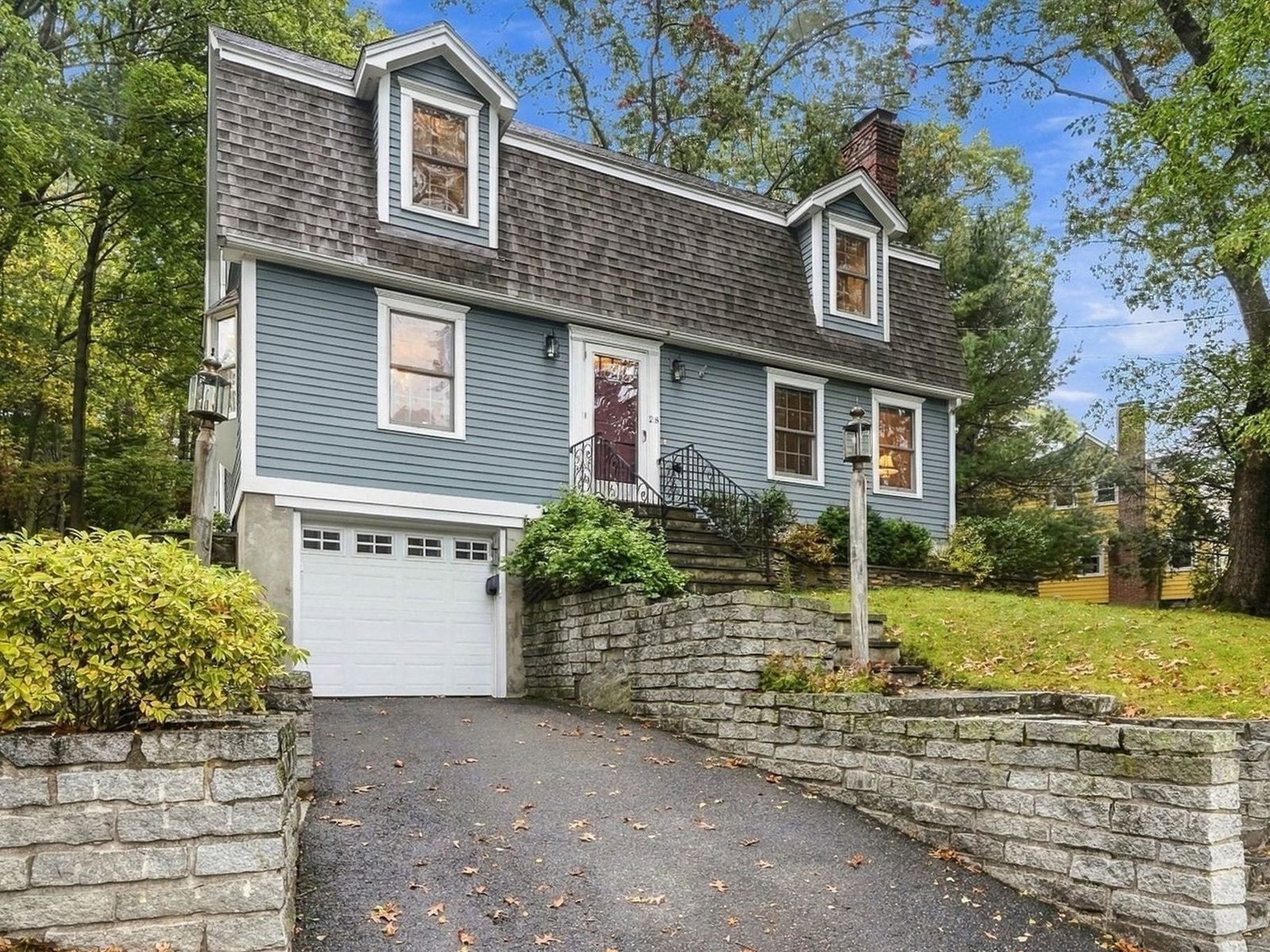 Property at 28 Ledgelawn Ave, Lexington, MA 02420