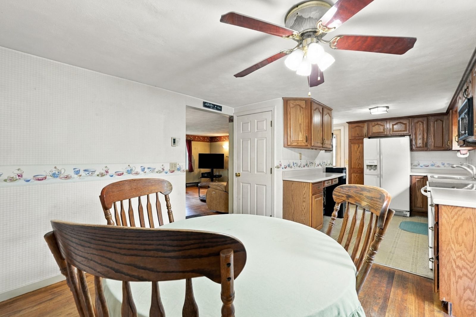 27 Old Meetinghouse Road, Auburn, MA 01501 photo 2