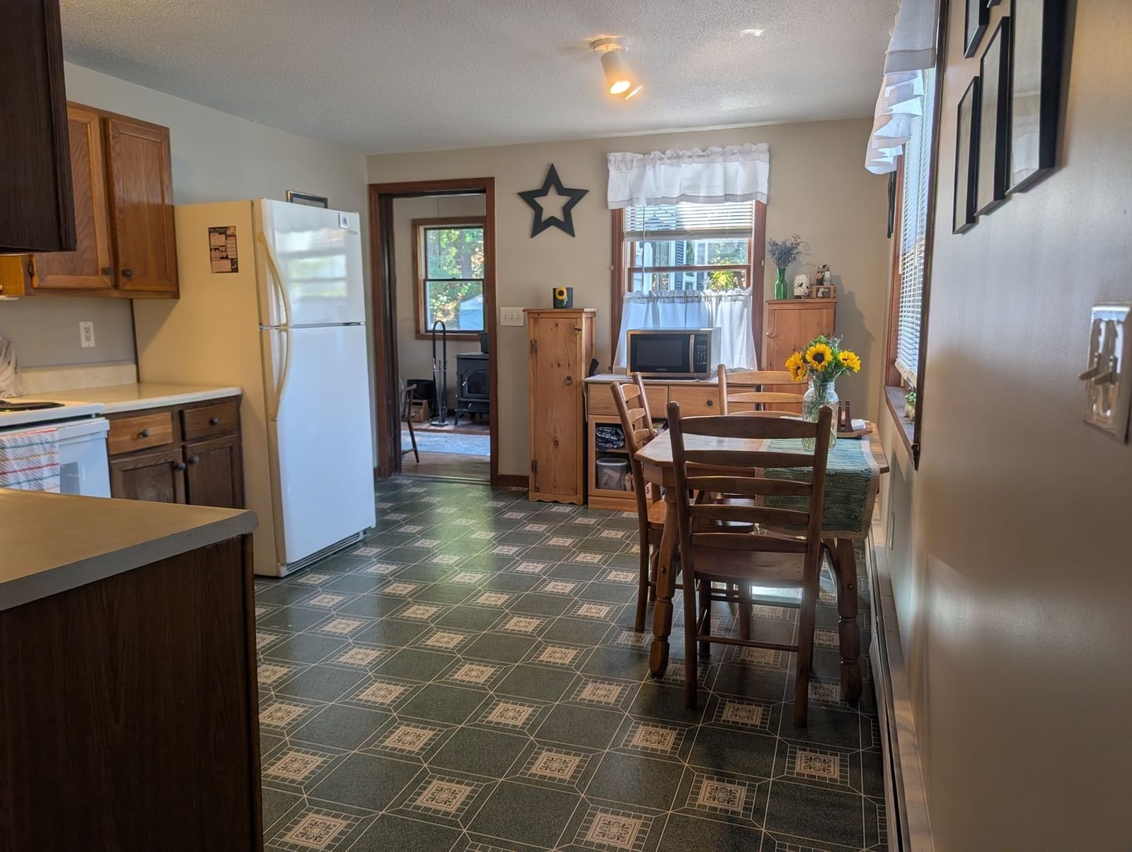 434 Harvard Ave, Athol, MA 01331 photo 2