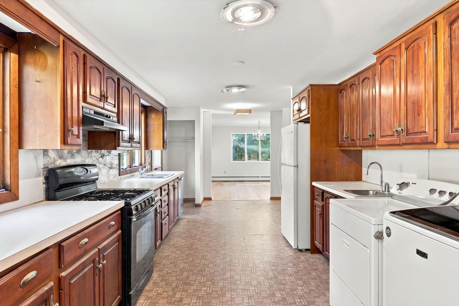 113 Kilburn, Lunenburg, MA 01462 photo 2