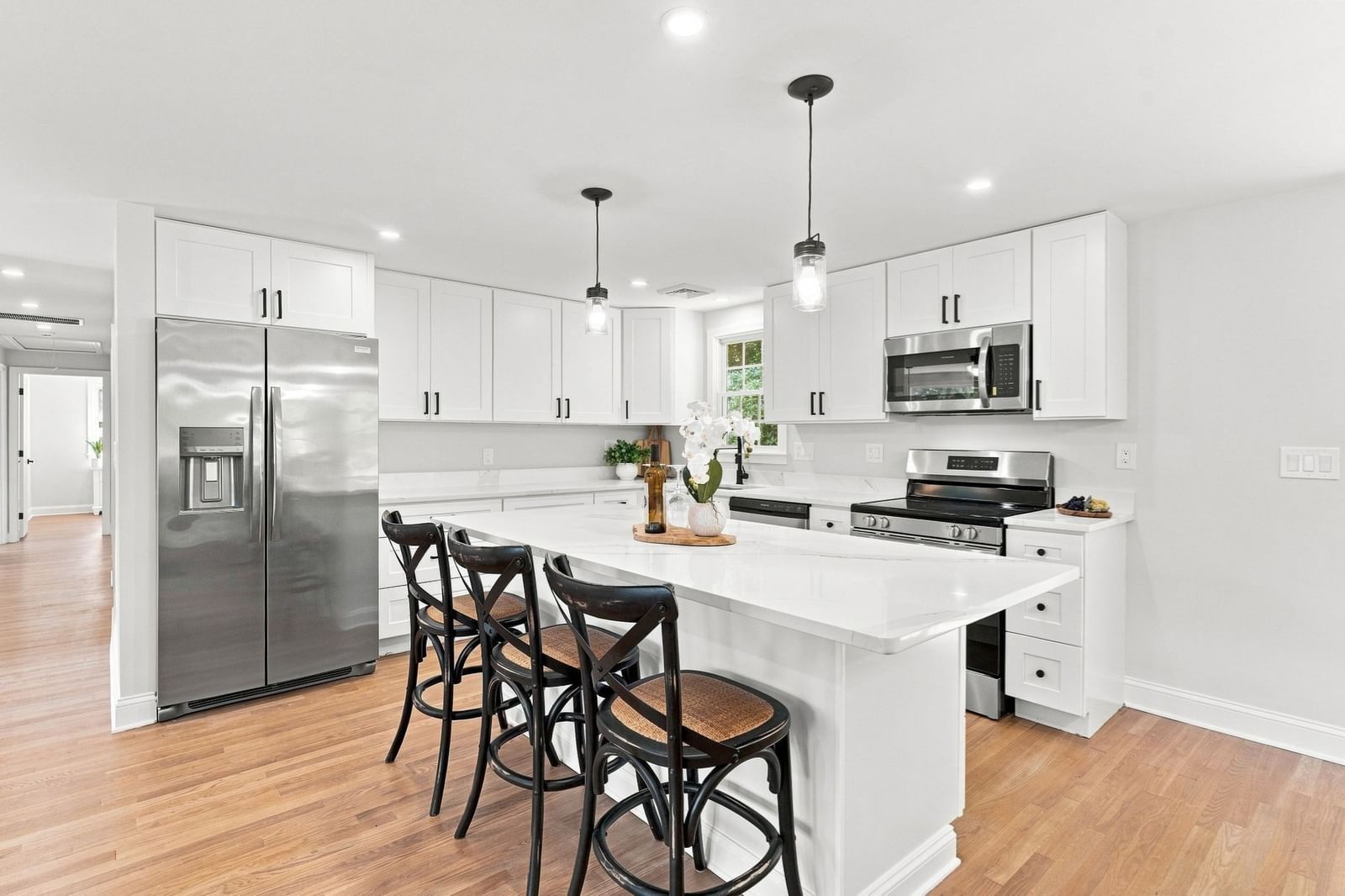 9 Pavia Place, Framingham, MA 01702 photo 2