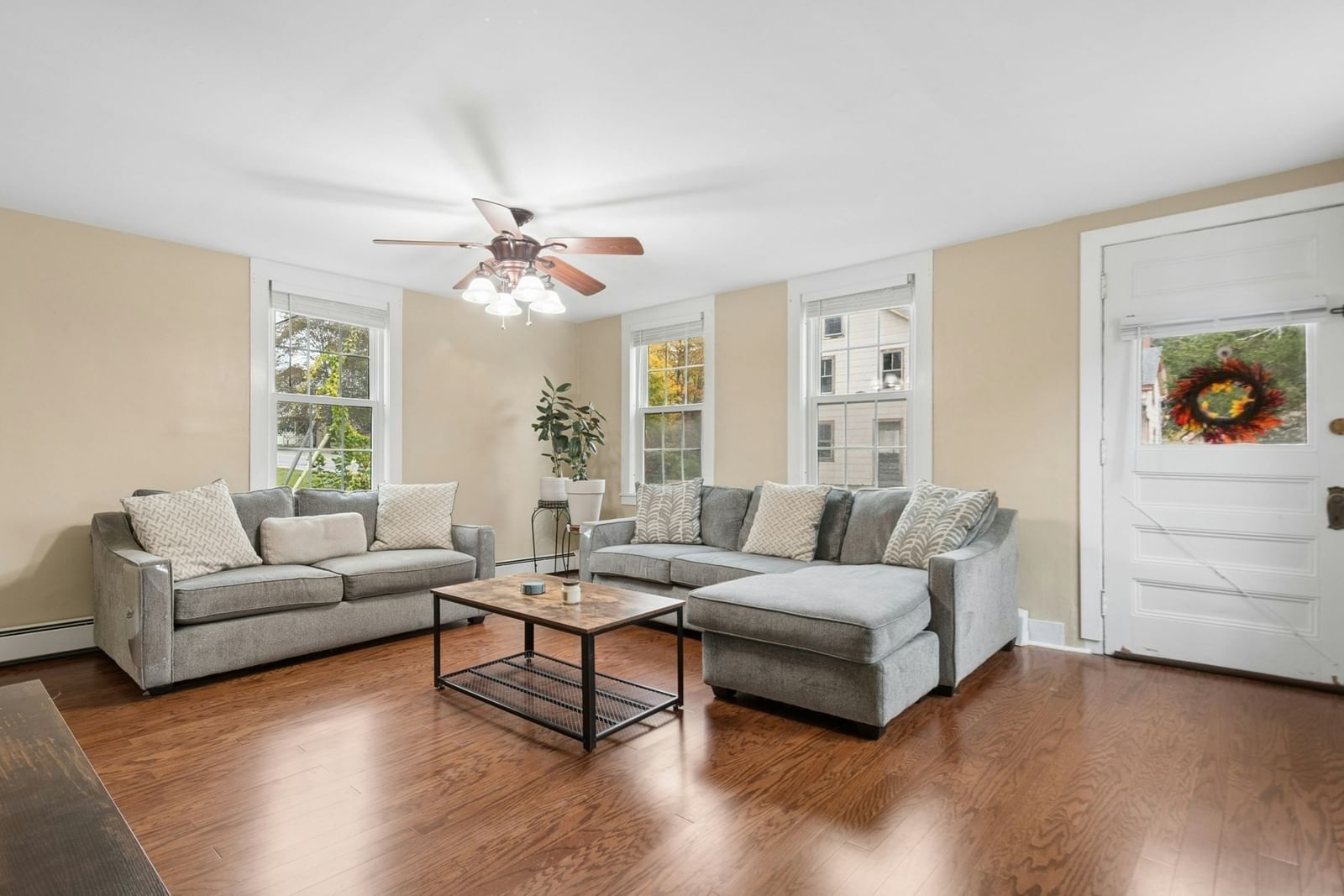 146 South St, Barre, MA 01005 photo 3