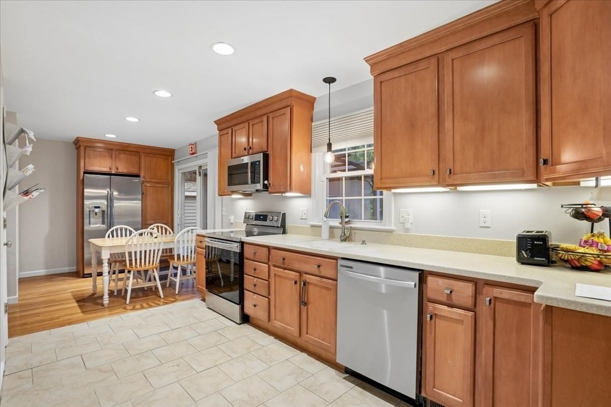 8 Brown Rd, Shirley, MA 01464 photo 2