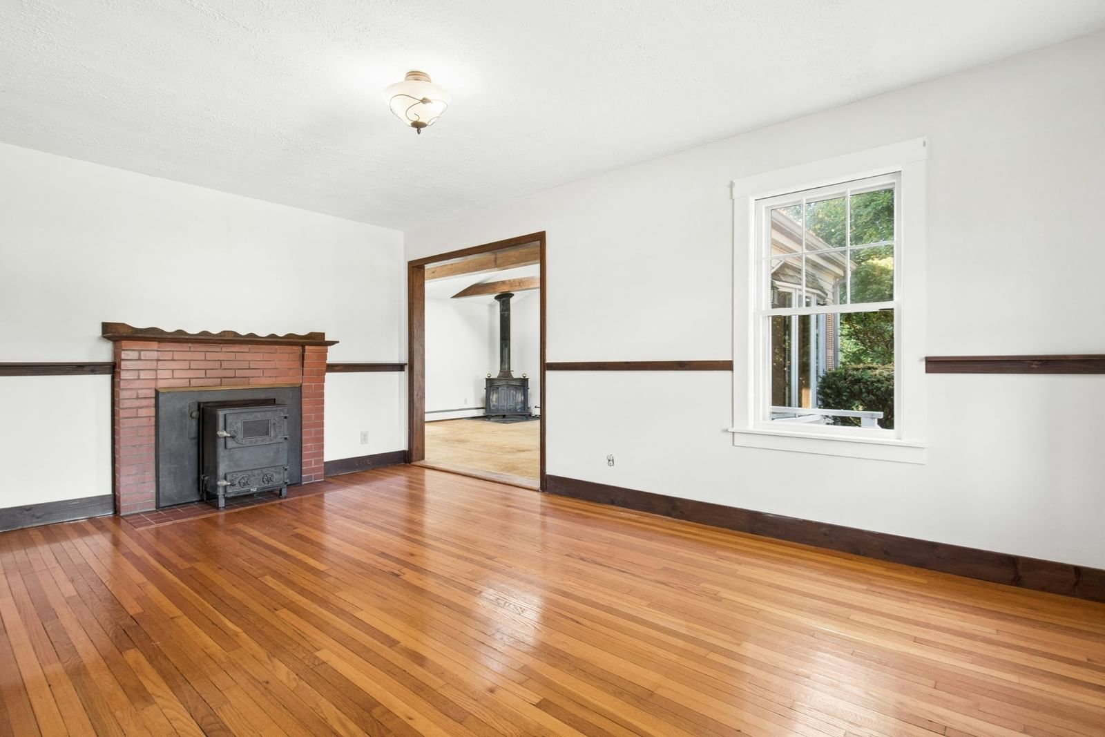 39 Mellen St, Hopedale, MA 01747 photo 3