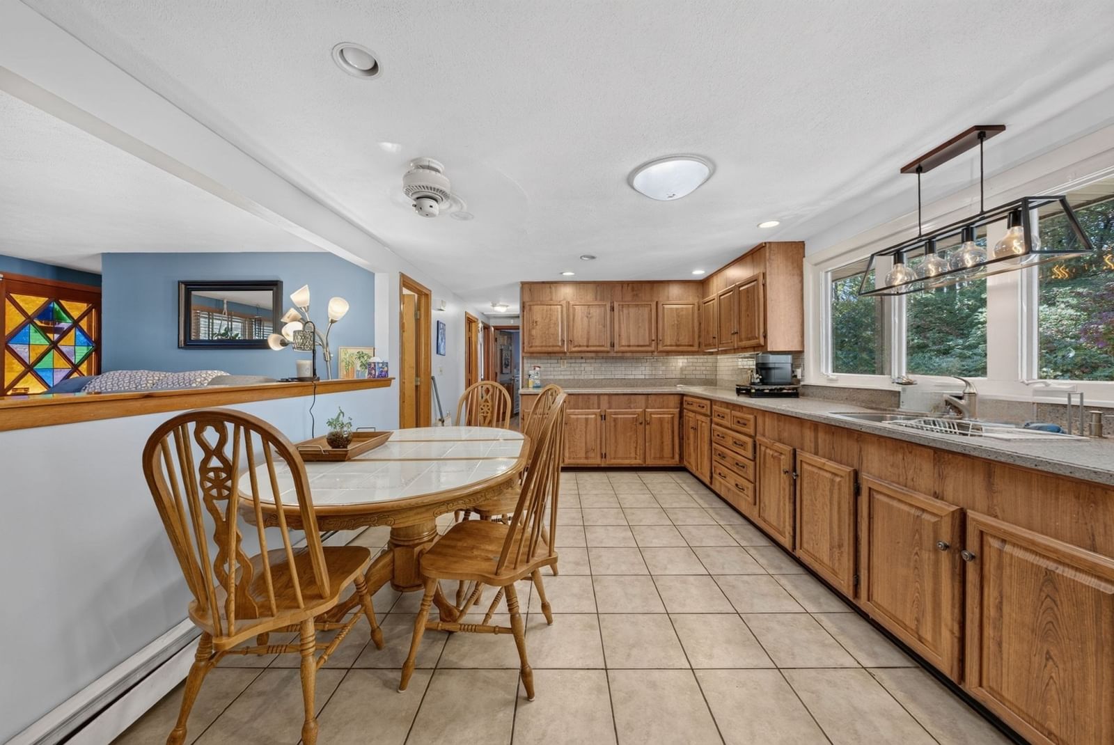 6 Prospect Hill St, Taunton, MA 02780 photo 2