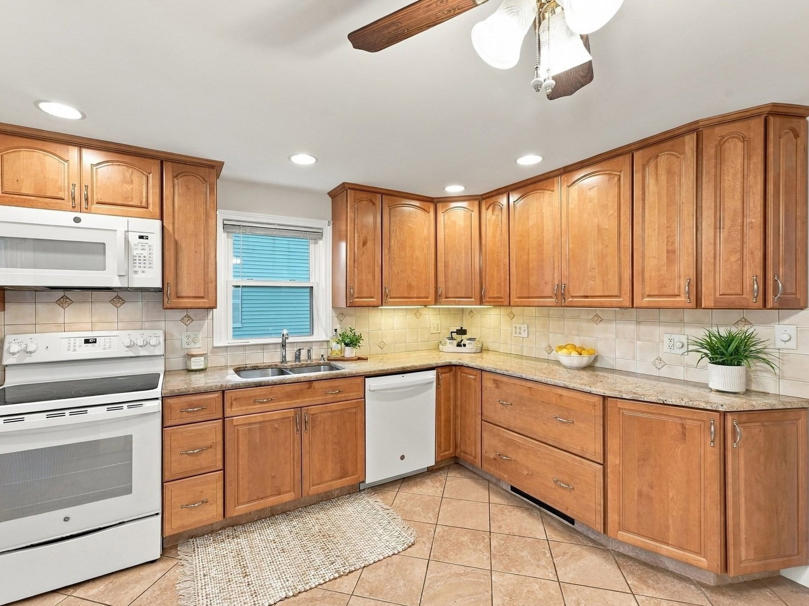 163 Yale Street, Ludlow, MA 01056 photo 2