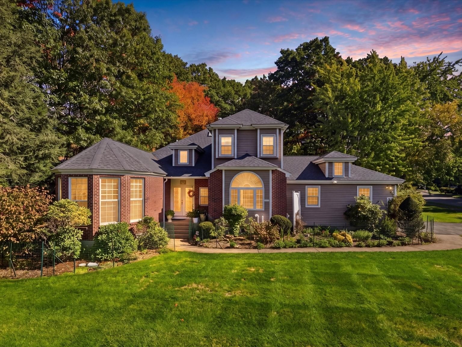 12 King Philip Rd, Sharon, MA 02067