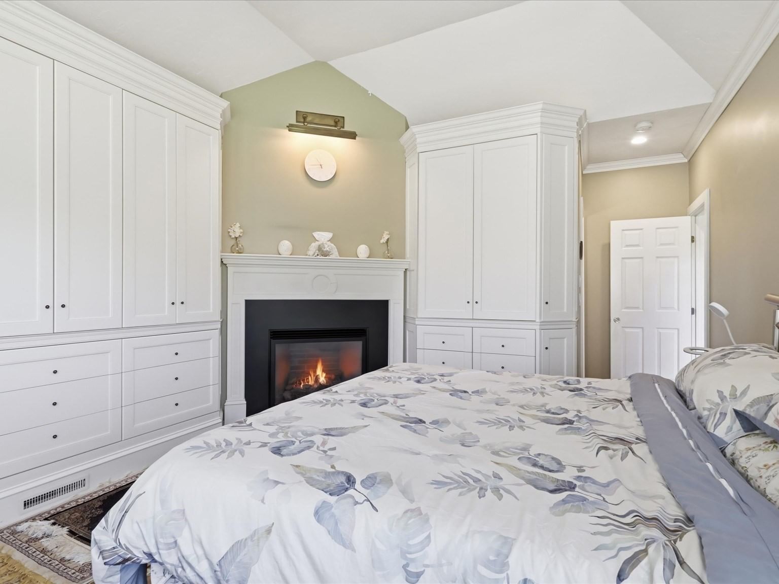 12 King Philip Rd, Sharon, MA 02067 photo 4