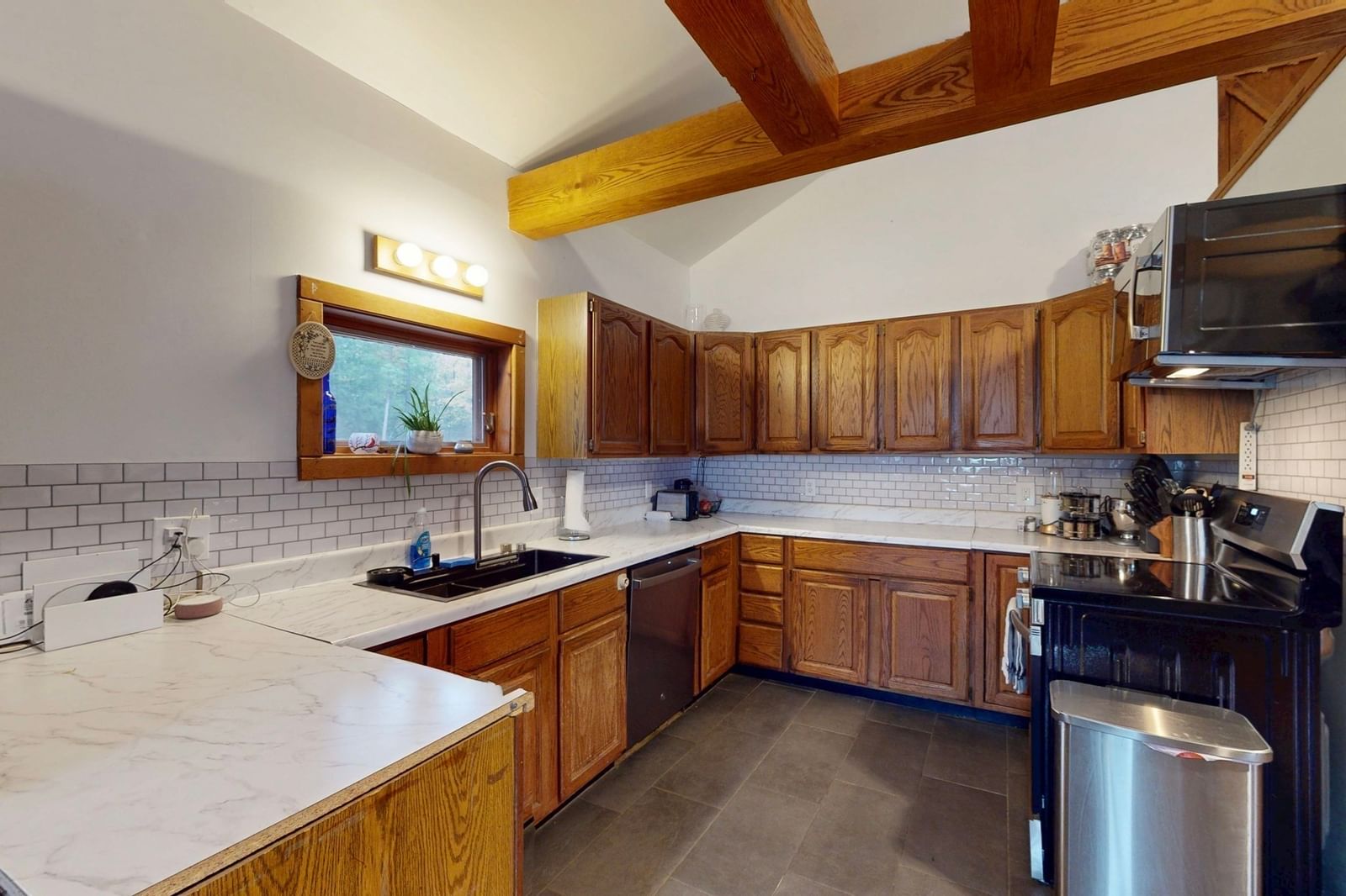 425 N County Rd, Leyden, MA 01337 photo 2