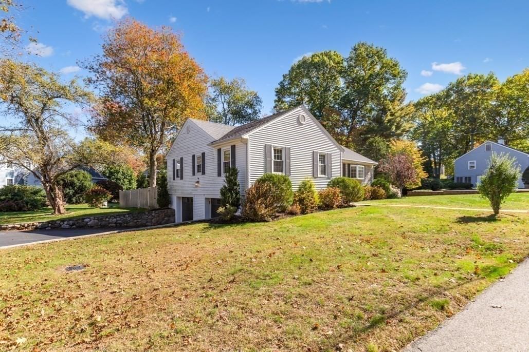 19 Longbow Rd, Lynnfield, MA 01940 photo 5