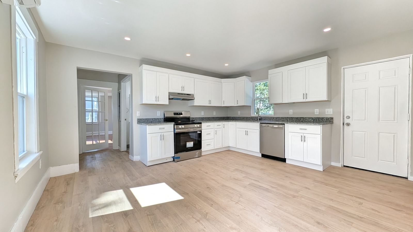603 Woburn St #2, Wilmington, MA 01887 photo 5