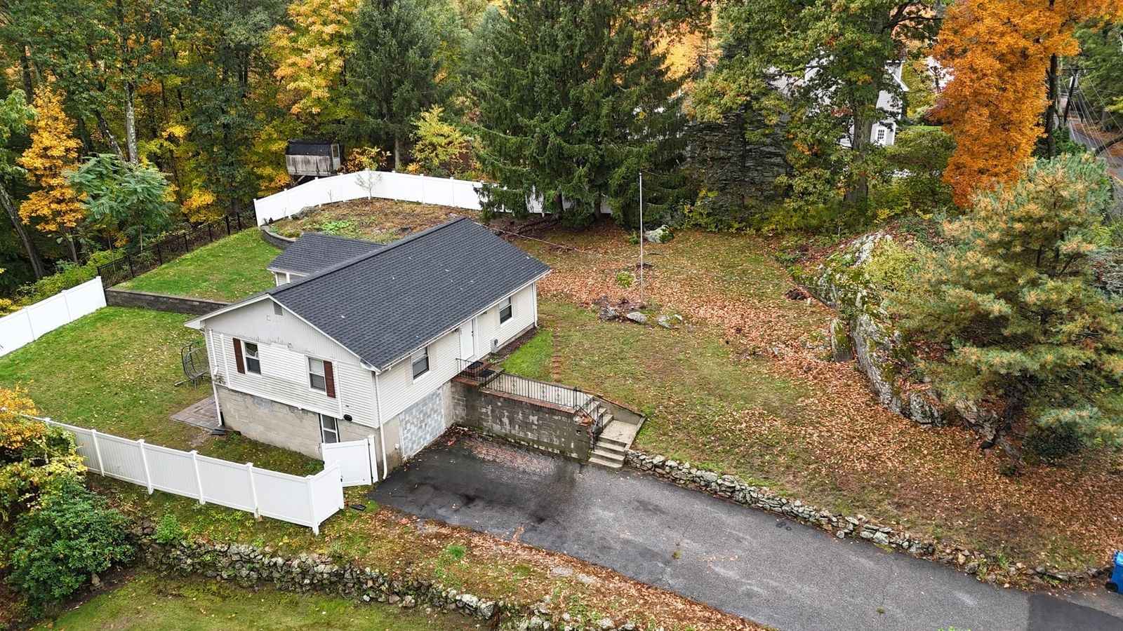 Property at 237 River Rd, Tewksbury, MA 01876