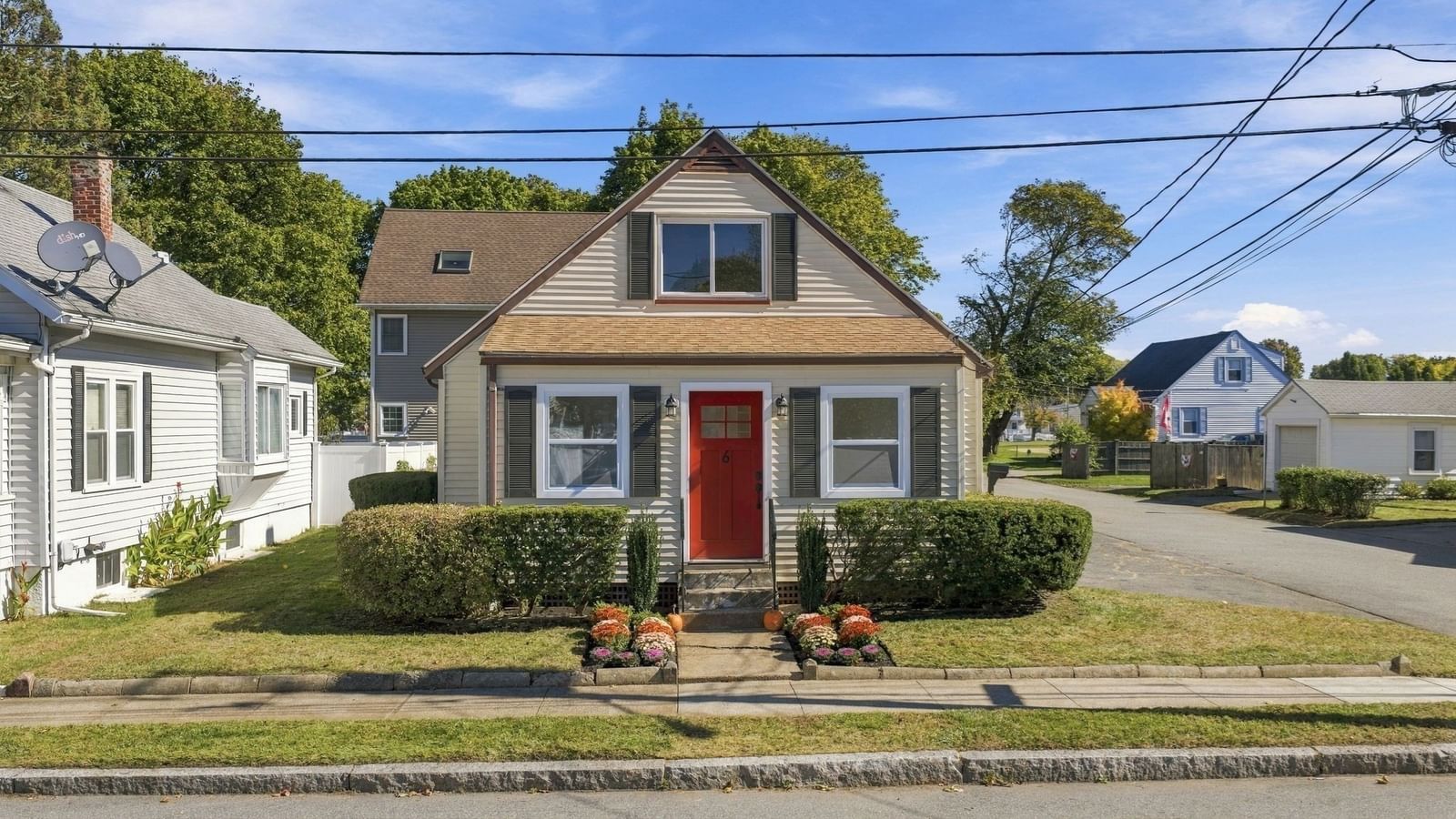 Property at 6 Norfolk Ave, Peabody, MA 01960