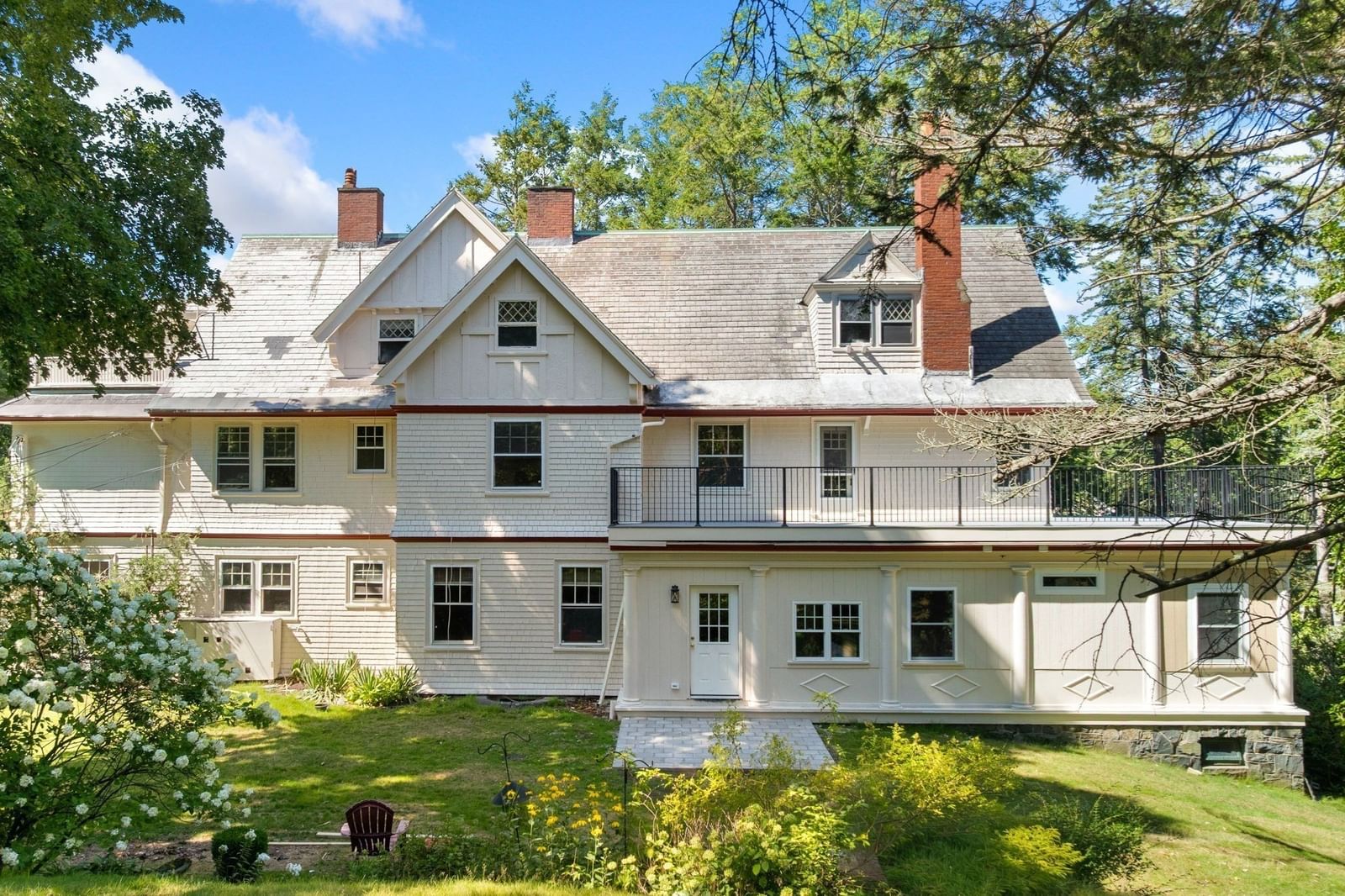 Property at 56 Vinton Street #5, Melrose, MA 02176