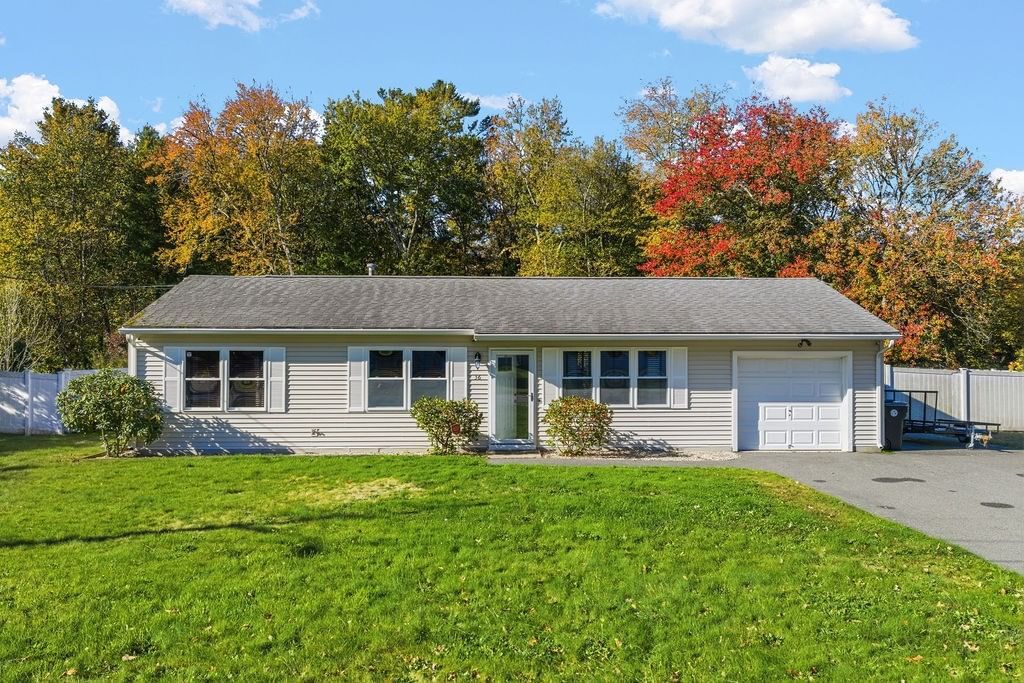 Property at 36 Meadowood Dr, Dartmouth, MA 02748