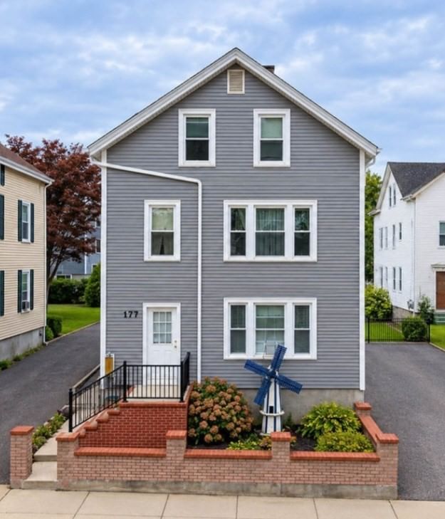 Property at 177 William St, Fall River, MA 02721