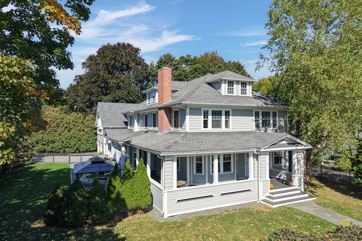 15 Foxcroft Rd — property photo 1