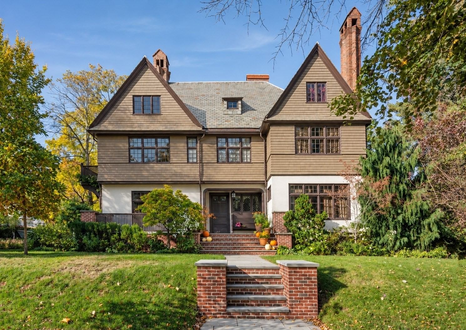 Property at 195 Brattle Street, Cambridge, MA 02138