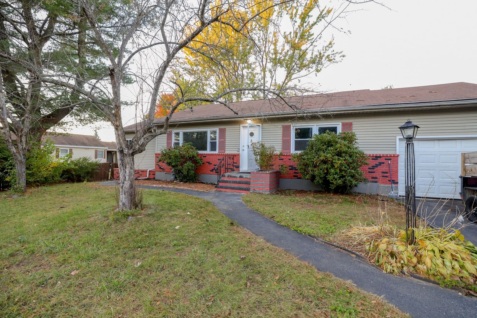 Property at 14 Janice Ave, Dracut, MA 01826