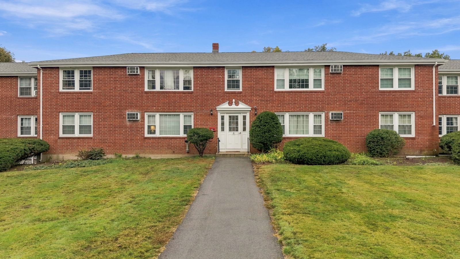 Property at 9 Myles Standish Drive #8, Haverhill, MA 01830