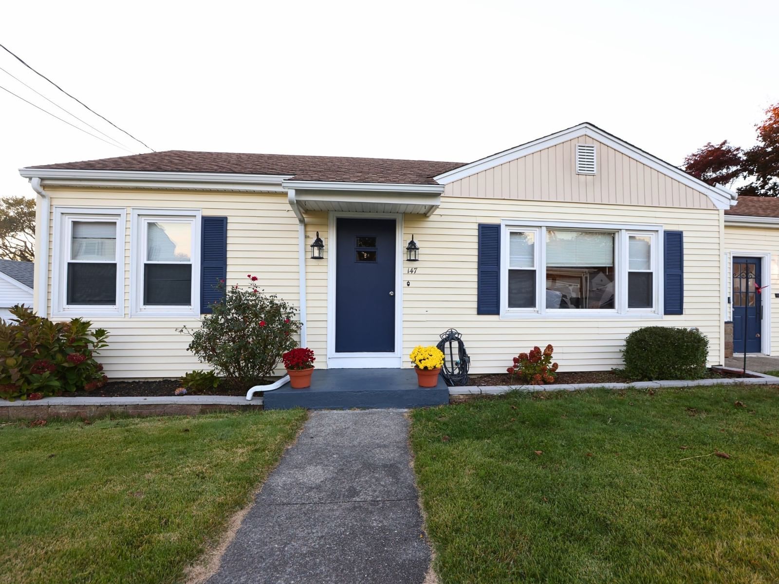 Property at 147 Dellawanda Rd, Swansea, MA 02777