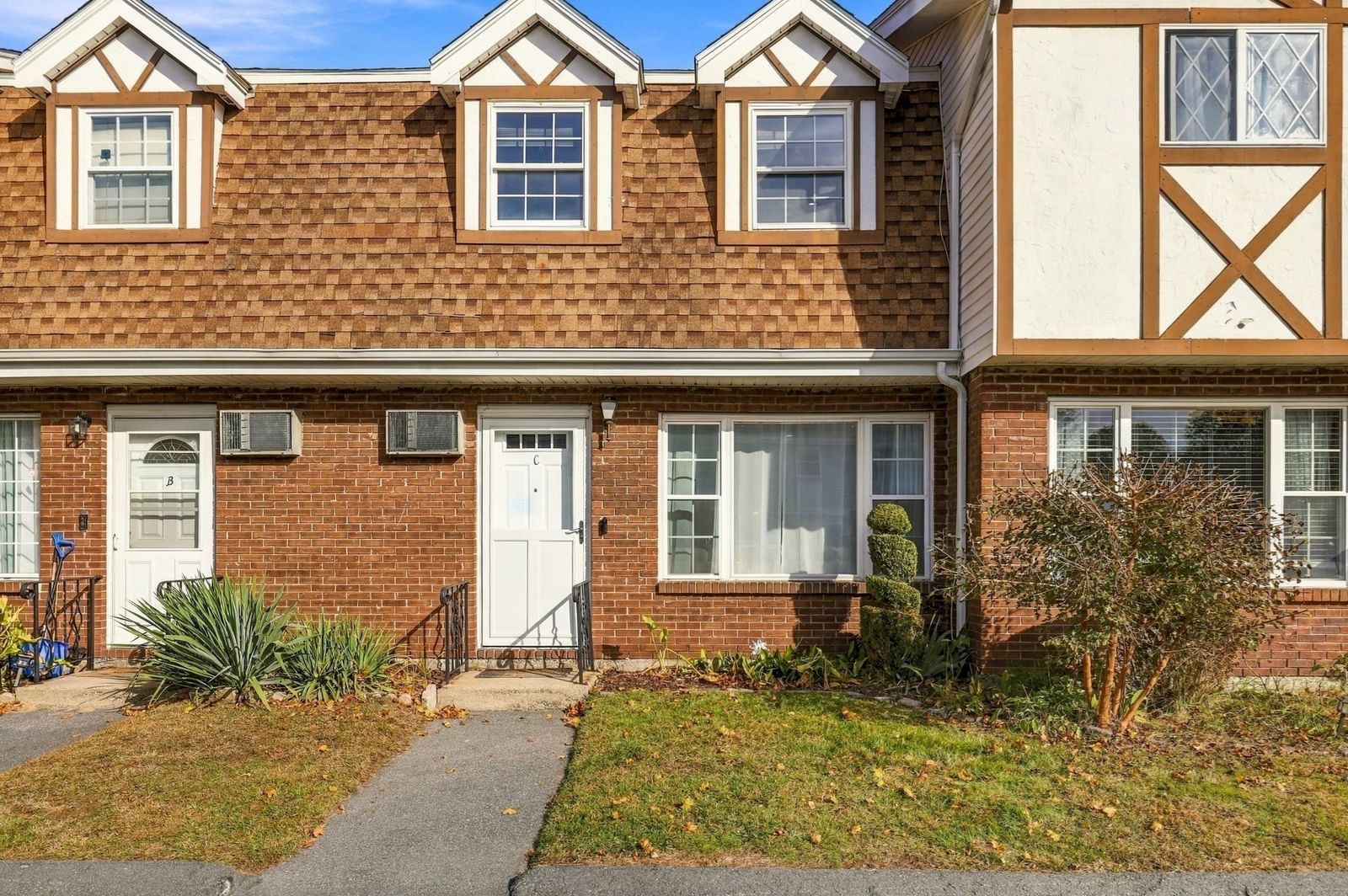 Property at 945 Riverside Dr #4C, Methuen, MA 01844