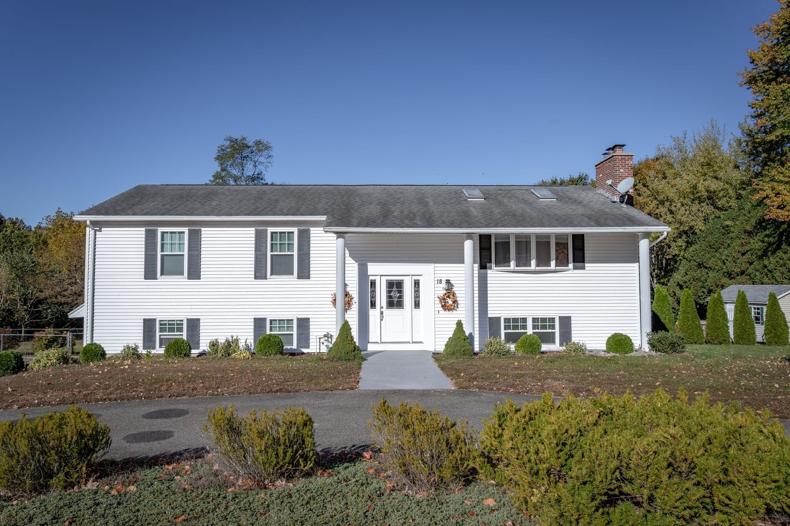 Property at 18 Granaudo Cir, Southwick, MA 01077