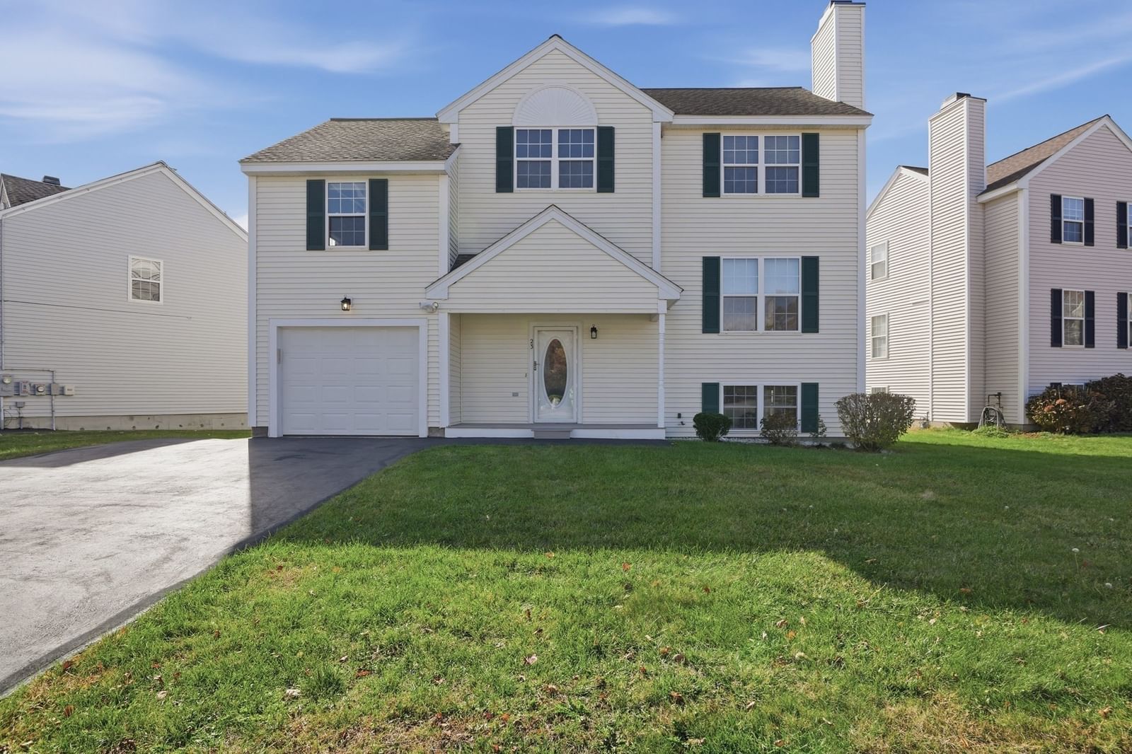 23 Nadine Ln