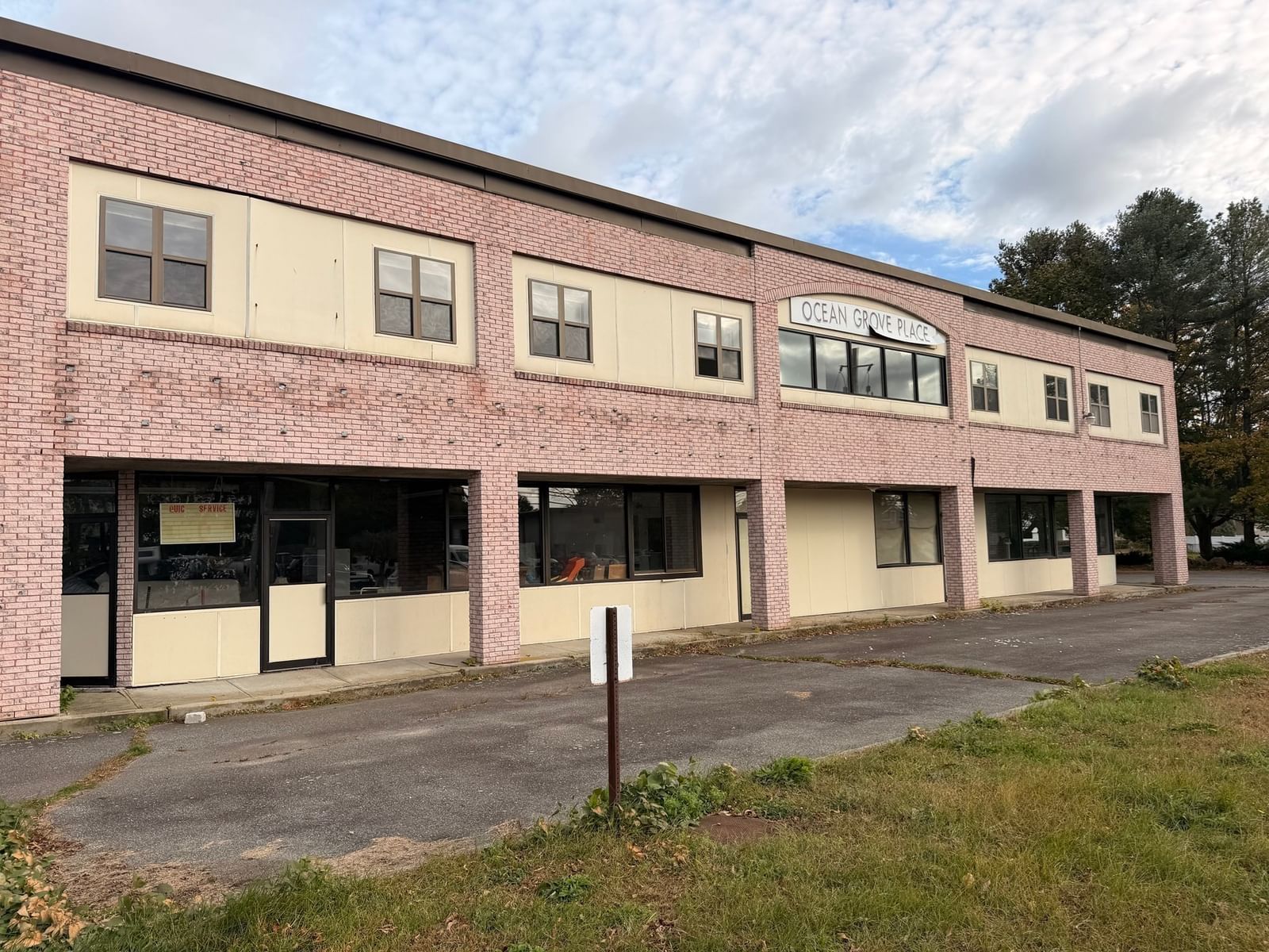 98 Macomber Ave, Swansea, MA 02777
