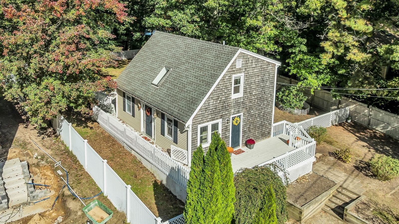 Property at 21 Nohono Rd, Mashpee, MA 02649